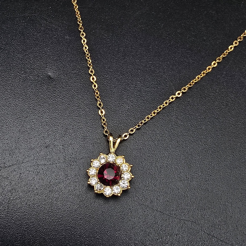 Avon 1987 January Birthstone Necklace Faux Garnet Rhinestone Gold Tone Vintage